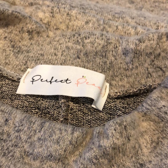 Perfect Peach Puff-Sleeved Brushed Hacci Top - Picture 7 of 8